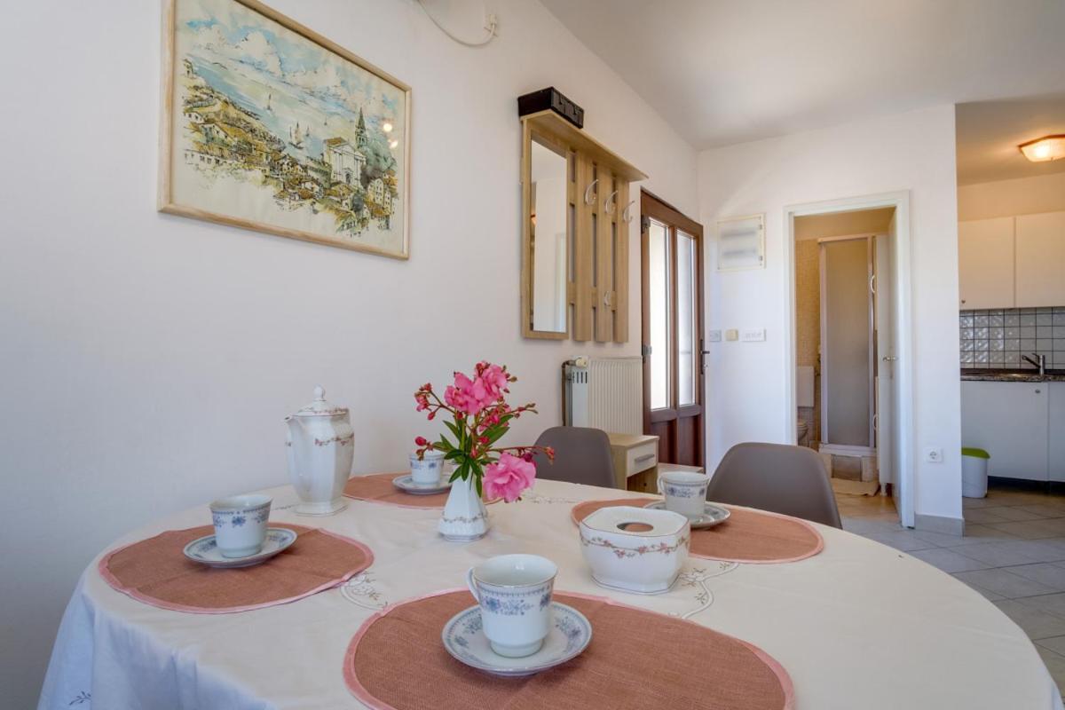 Apartmani Nadalina Veli Lošinj Exterior foto